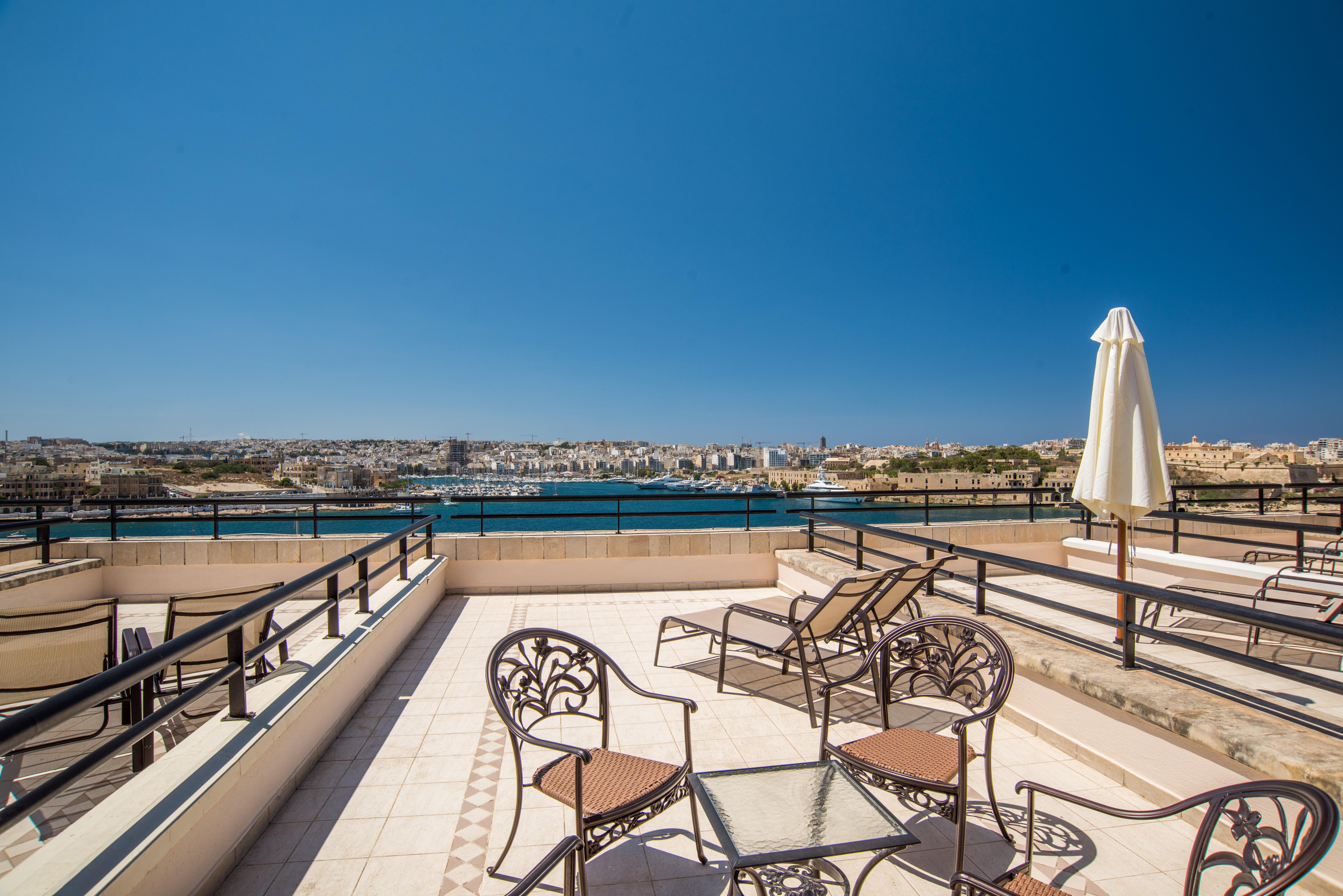 Grand Excelsior Resort